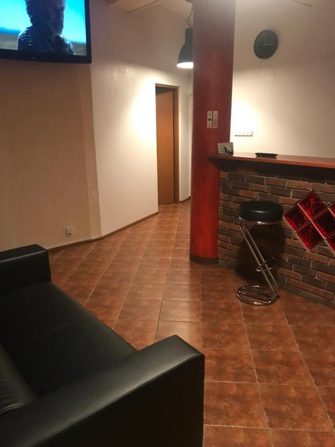 Piwnica Hostel Miechów Екстериор снимка